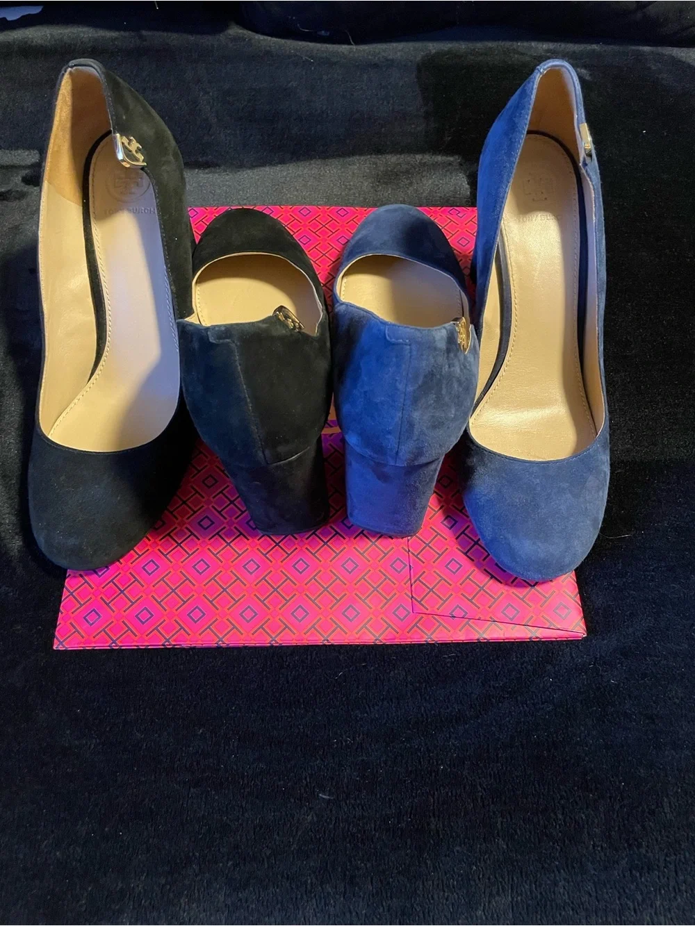 2 pairs Tory Burch Suede Round-Toe Pumps in Black and Blue 8.5 size